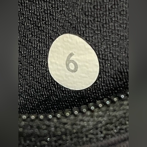 Lululemon Up The Pace Crop Flowabunga Black Angel Wing / Black / Angel Wing Sz 6 - Picture 11 of 11